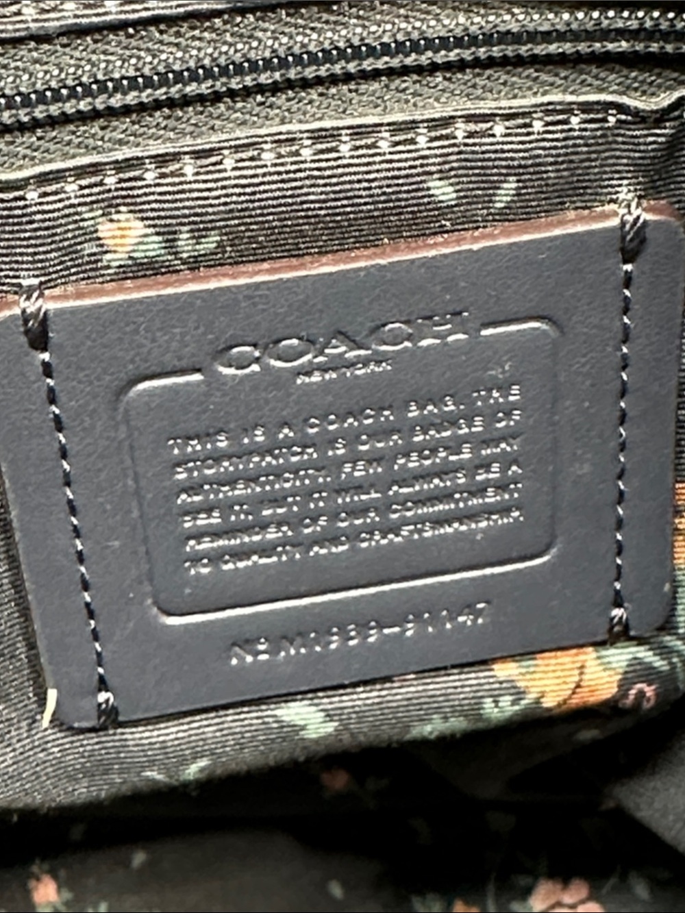 Coach tote - Picture 8 of 8